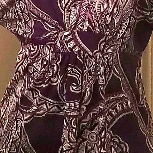 INC. Purple top with detail shapes boho - Picture 4 of 4